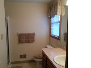 32 Rene Dr, West Seneca, NY 14224