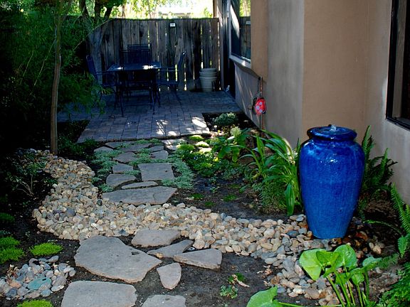 5th image of 10437 Donner Ave