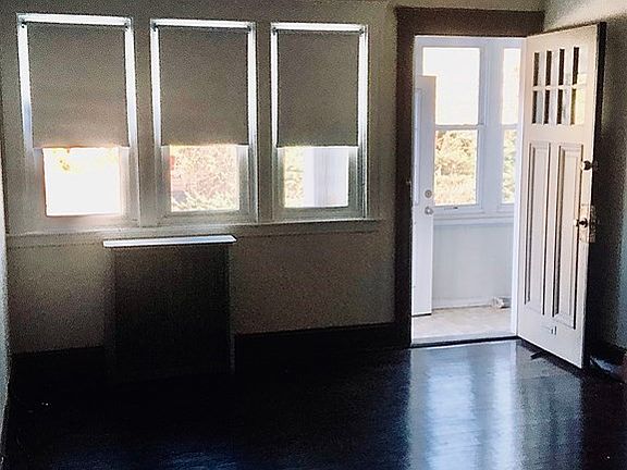 4th image of 479 Newport Ave APT 1