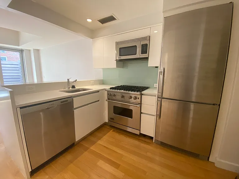 14 W 14th St #2D — Photo 4