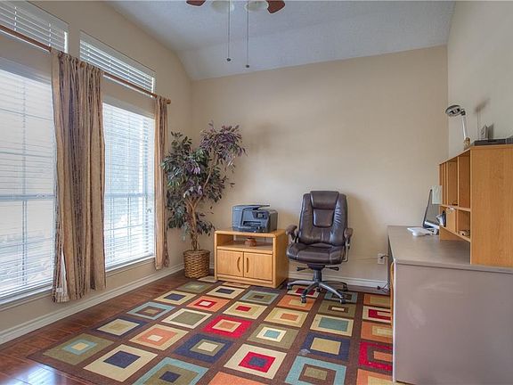 5th image of 2408 Richmond Cir