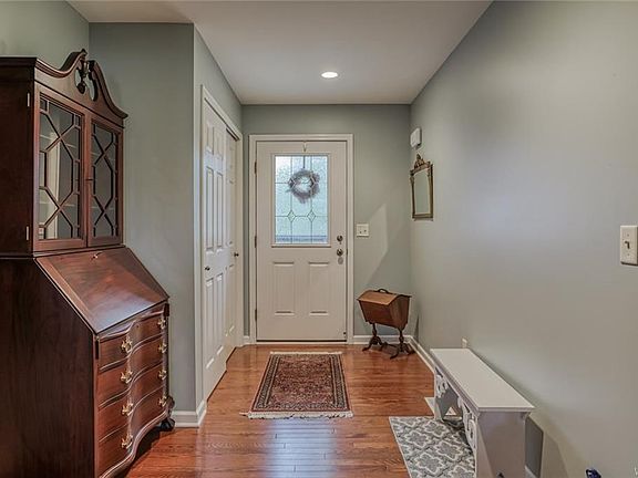 3rd image of 29 Denton Dr
