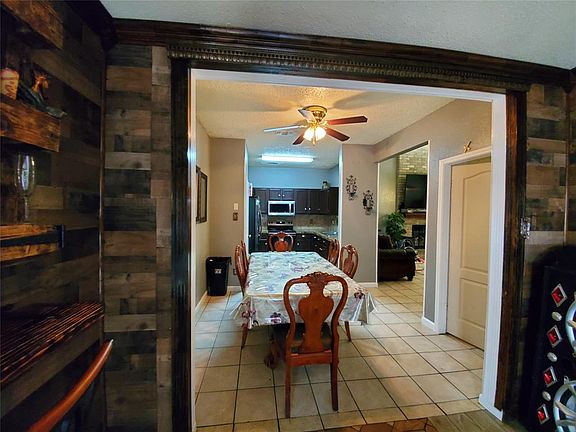 5th image of 10212 Woodleaf Dr