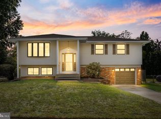 24 Auburn Dr, Delran, NJ 08075