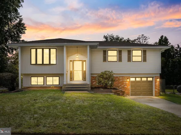 24 Auburn Dr, Delran, NJ 08075