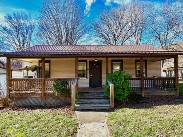 109 Sycamore St, Ansted, WV 25812