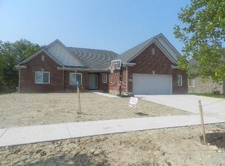 24079 Foxhollow Run, New Boston, MI