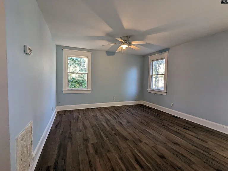 3121 Rosewood Dr — Photo 6