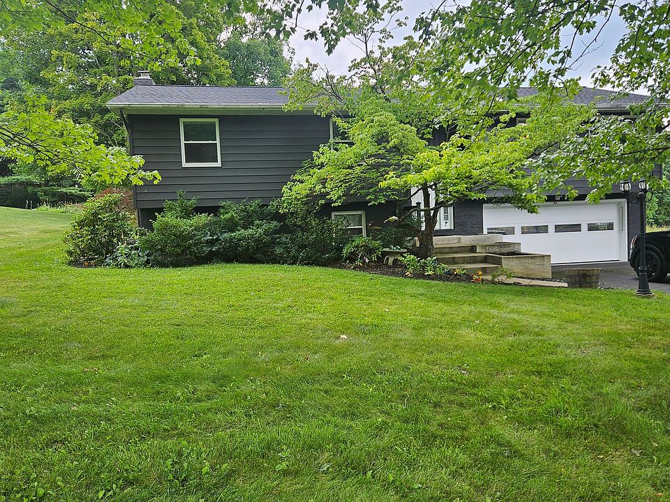 1st image of 400 Spring Lea Dr