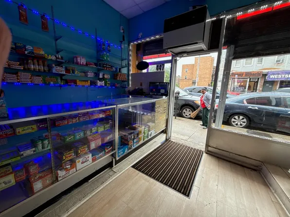 447 West Side Avenue image 1 of 7