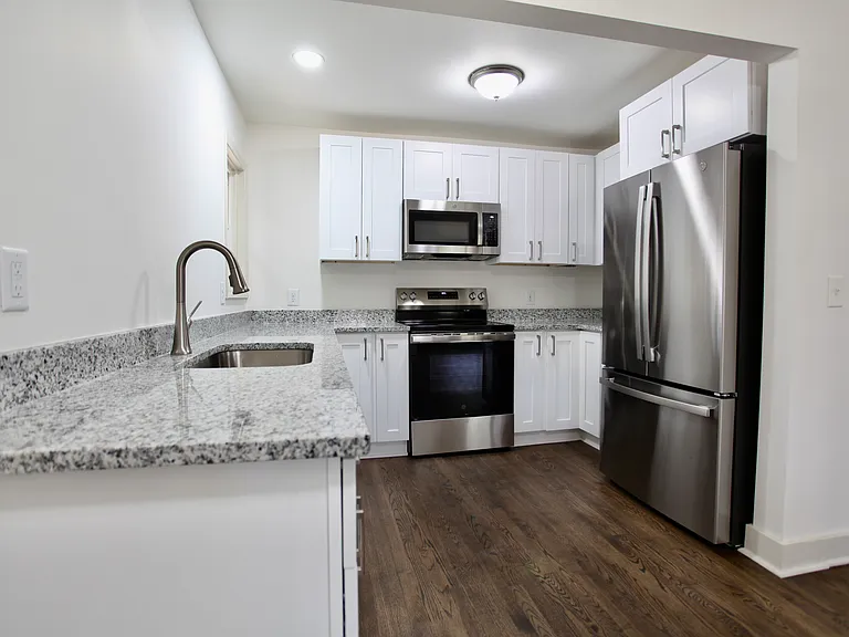 2714 Shamrock Dr — Photo 4