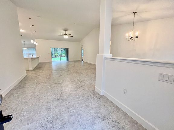 2nd image of 7 Kainite Ct