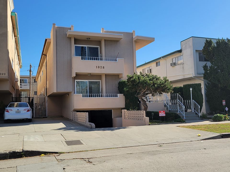 1st image of 1028 S Sherbourne Dr APT 4
