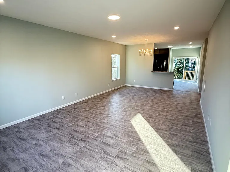 11161 Wood Ave — Photo 4