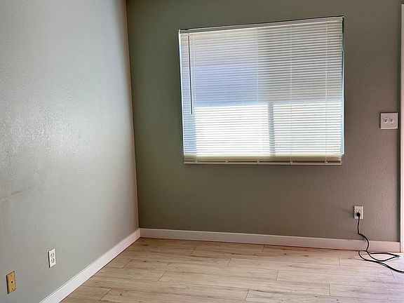 2nd image of 640 E Franklin Ave APT 1