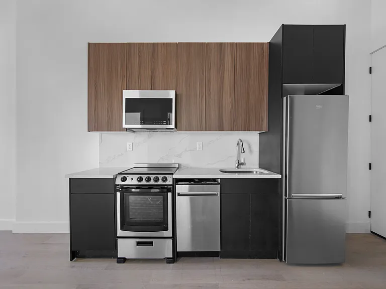 242 Knickerbocker Ave #3R — Photo 4