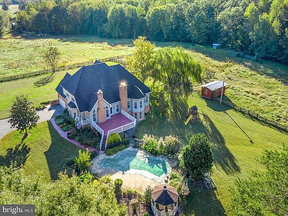 5th image of 4675 Bridgemount Pl