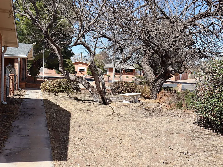1810 Town And Country Dr — Photo 13