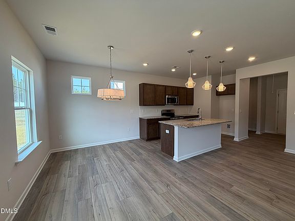 3rd image of 124 Pine Vista Way