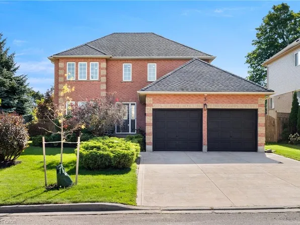3 Greencroft Ct, Kitchener, ON N2N 3H6