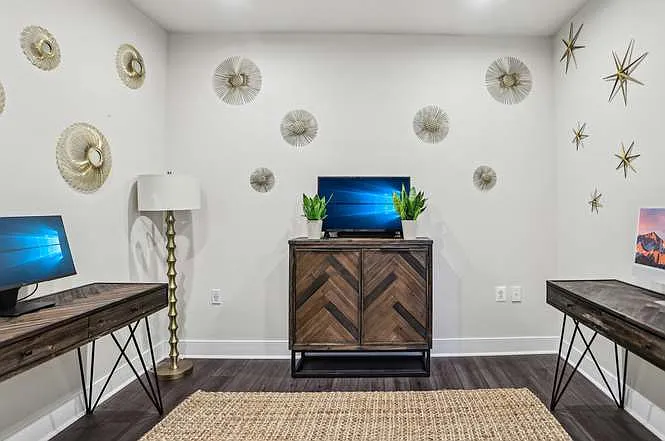 102 Saint Ives Pl — Photo 16