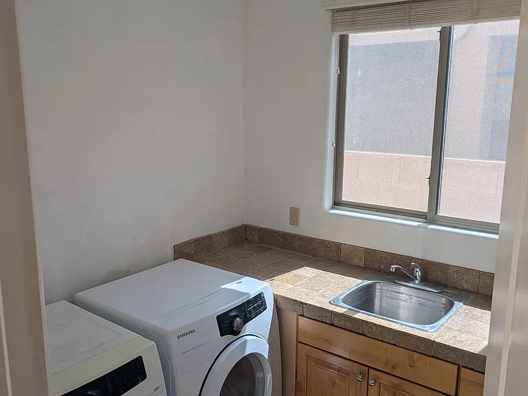 2563 E Cold Snap Pl — Photo 2
