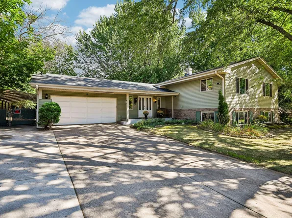 767 Eldridge Ave E, Maplewood, MN 55117