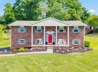 440 E Kings Gate Rd, Knoxville, TN 37934