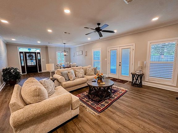 4th image of 29 Regent Ln