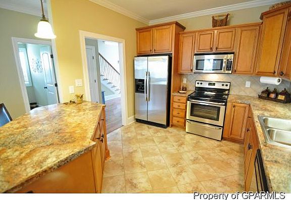 3rd image of 2325B Dovedale Dr