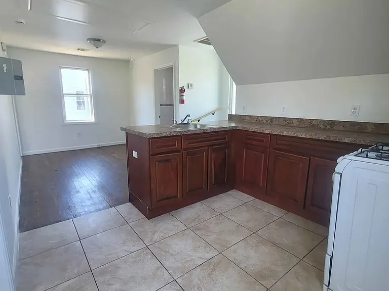 81 Columbia Ave #3 — Photo 1