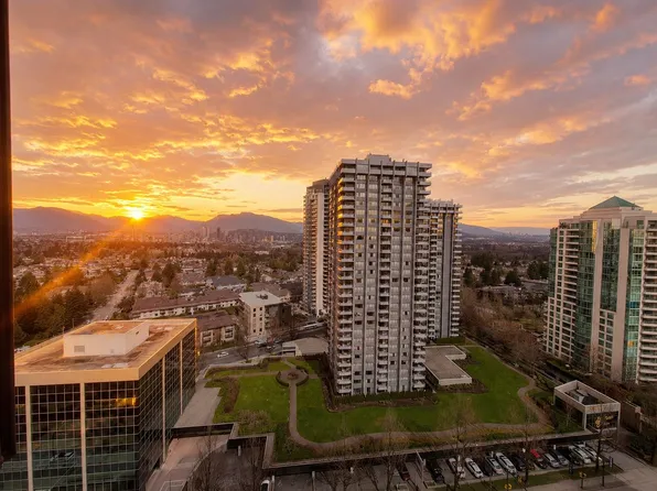 5885 Olive Ave #2002, Burnaby, BC V5H 4N8