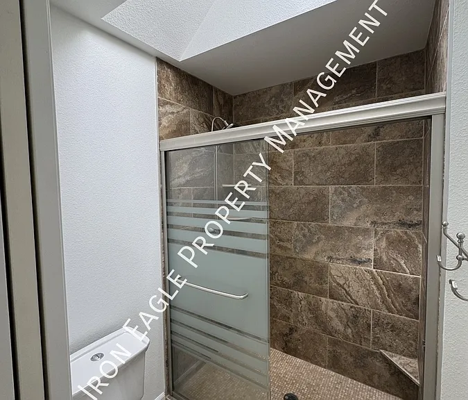 2481 E Lenox Ct — Photo 17