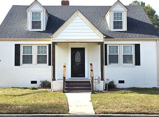 205 Pine St N, Walstonburg, NC 27888