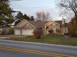 4749 Theiss Rd, Saint Louis, MO 63128