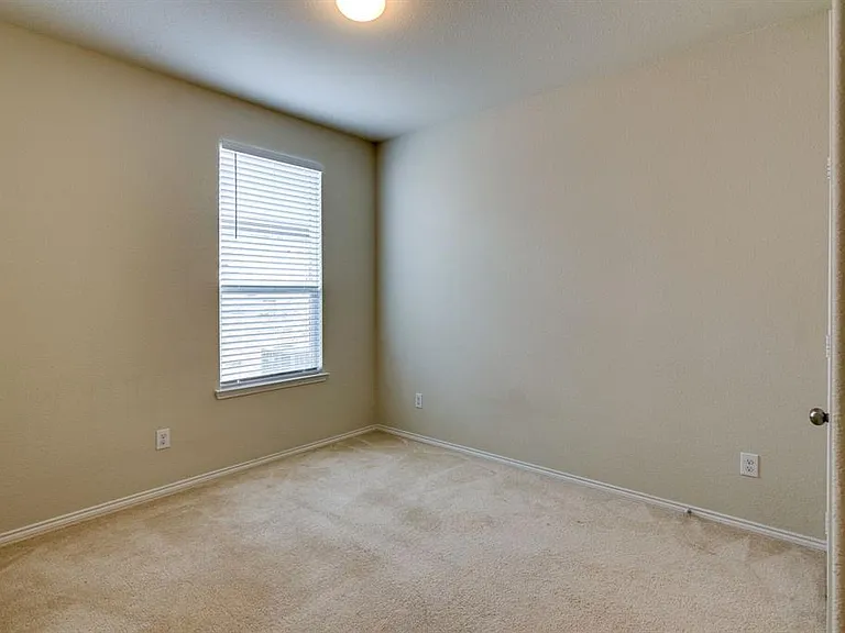 2336 Toposa Dr — Photo 23