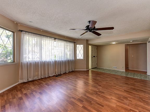4th image of 114 Rugosa Dr