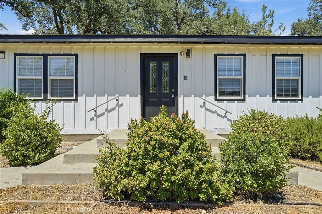3 bed, 1672 sqft, $2,400 — Photo 2