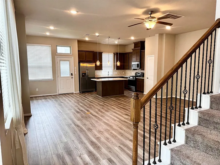 2527 Bordelon Ln — Photo 9