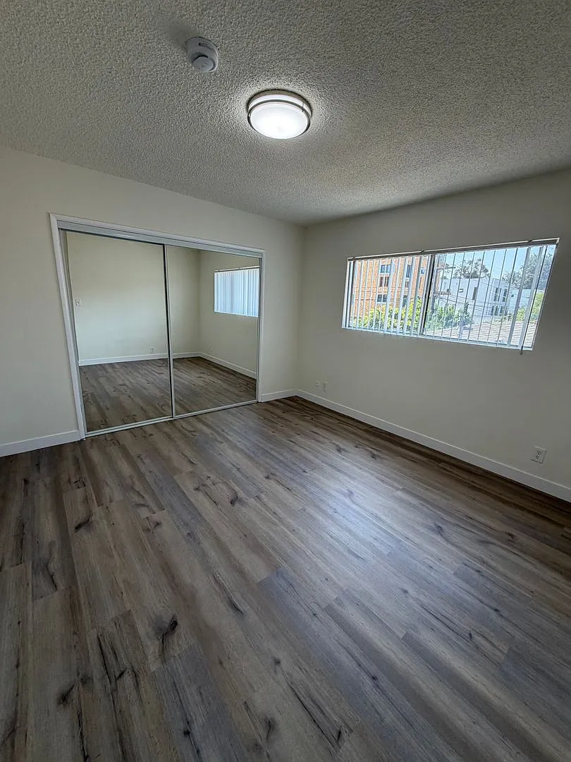 2324 S. Marvin Ave. — Photo 4