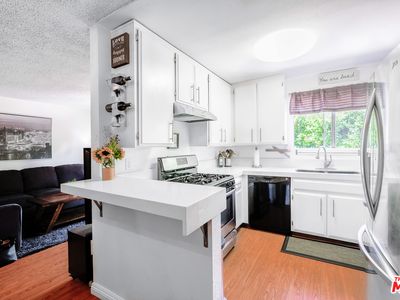 12321 Riverside Dr APT 108, Valley Village, CA, 91607