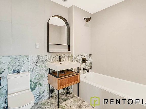 5th image of 438 Union Ave #6E