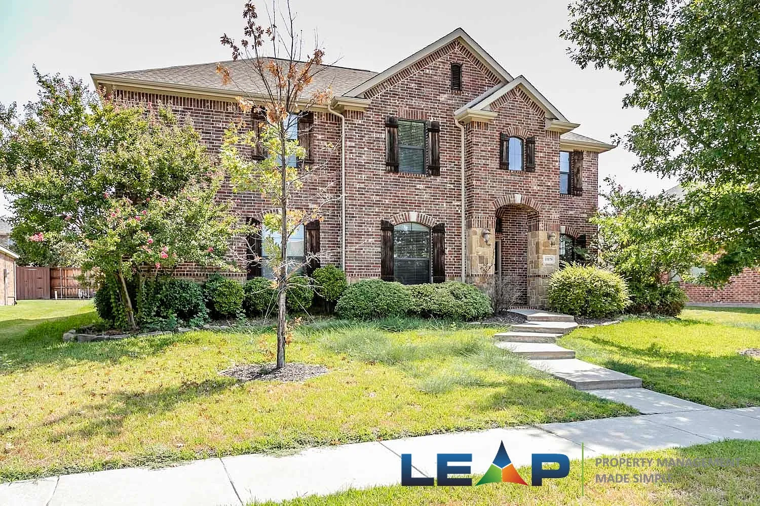Beautiful 5 Bed 3 Bath Home In Frisco Isd! — Photo 2