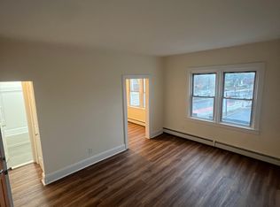 2A Somerset Ave #5, East Islip, NY 11730
