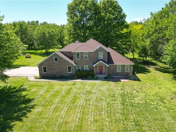 902 Allendale Lake Rd, Greenwood, MO 64034
