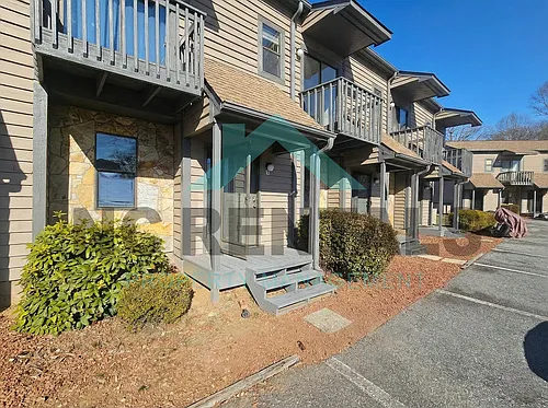 340 Vista Cir #B Photo 1
