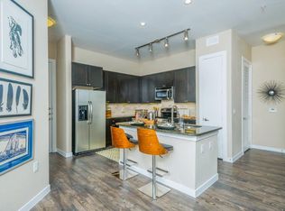 70 E Briar Hollow Ln APT 317, Houston, TX 77027