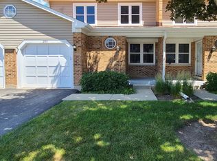 2155 N Abbeywood Ct #102, Palatine, IL 60074