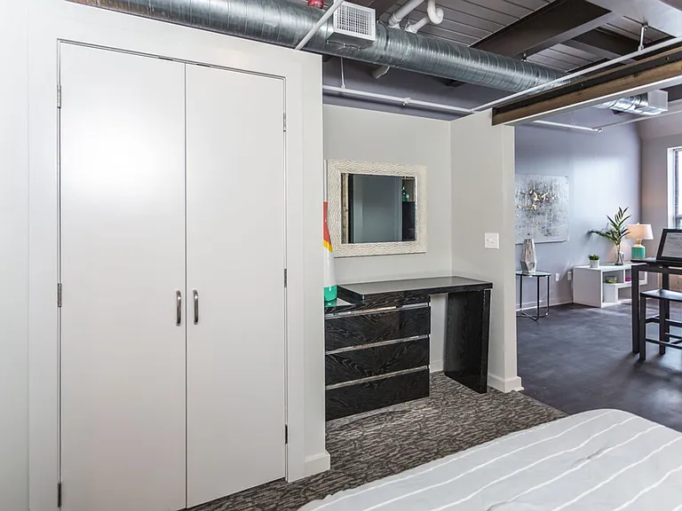 Innerbelt Lofts — Photo 8