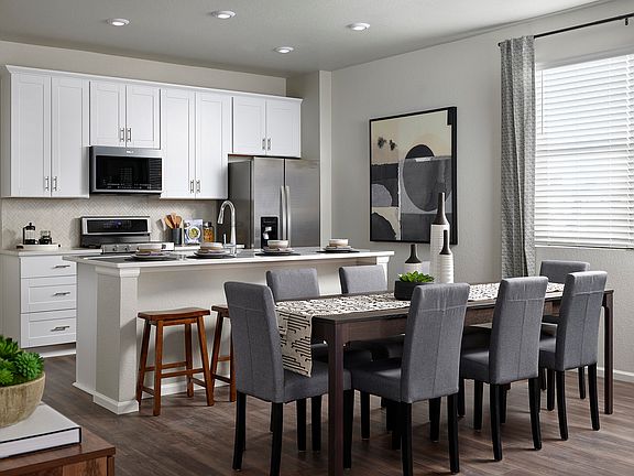 The Woodland floorplan modeled at Dakota Ridge.